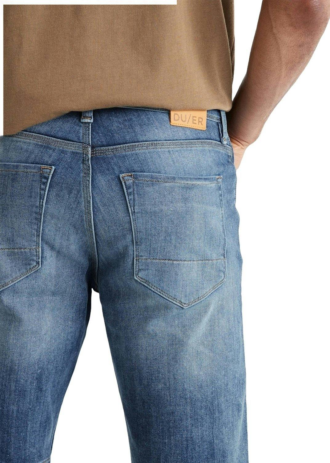 Numéro de l'image de la galerie de produits 3 pour le produit Short en denim Performance - Homme