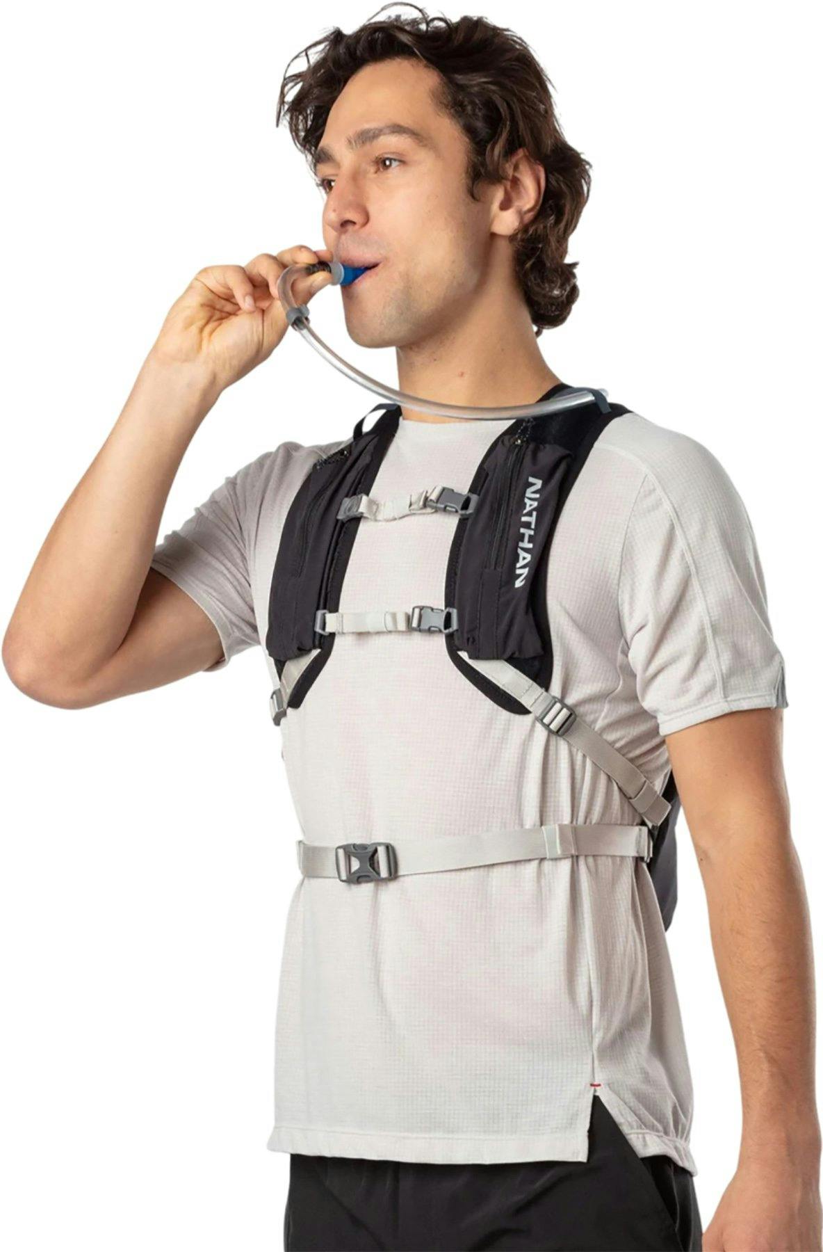 Product gallery image number 2 for product Crossover Hydration Pack 15L 