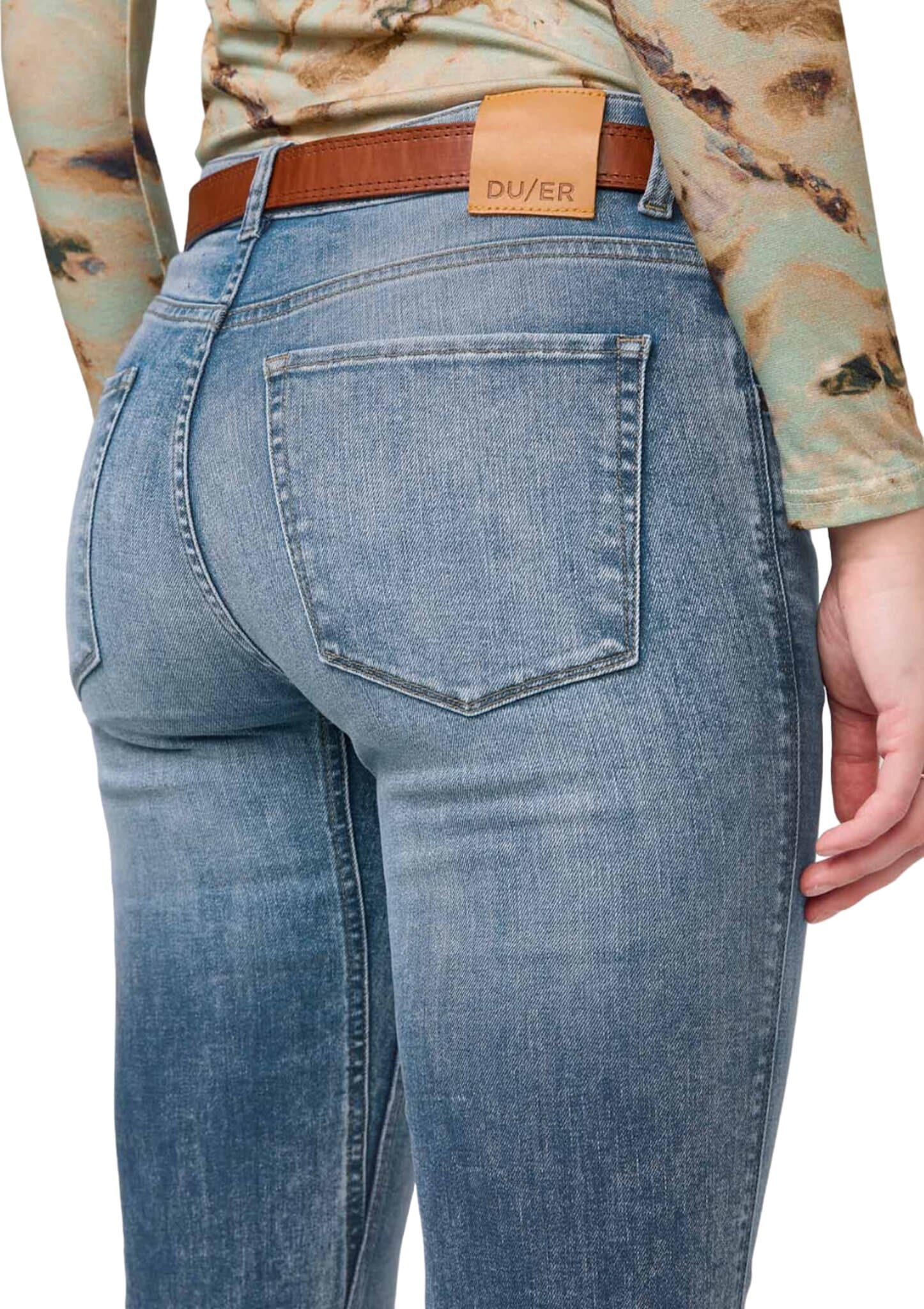 Numéro de l'image de la galerie de produits 2 pour le produit Jeans aminci droit en denim Performance - Femme