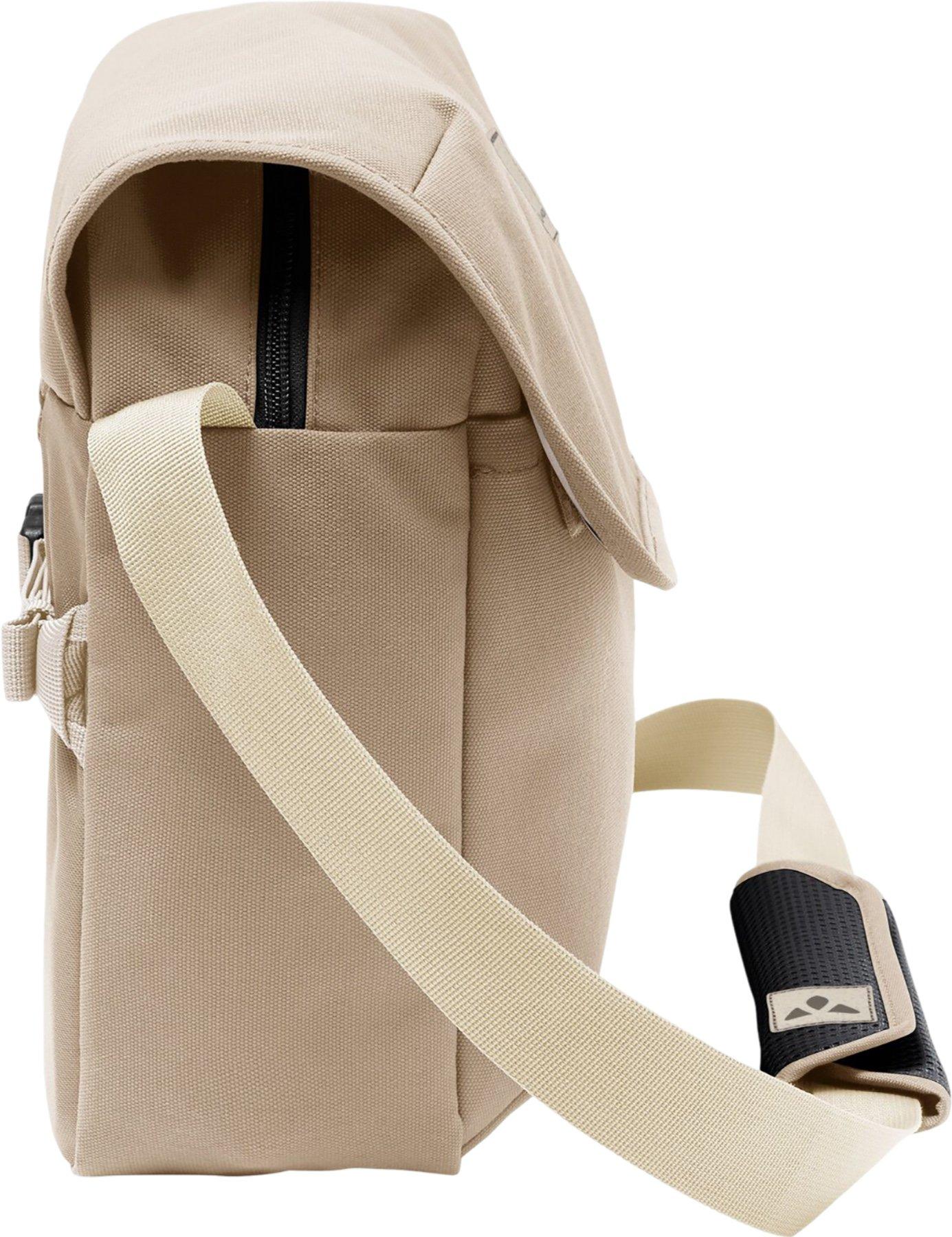 Product gallery image number 3 for product Coreway Shoulderbag 13L