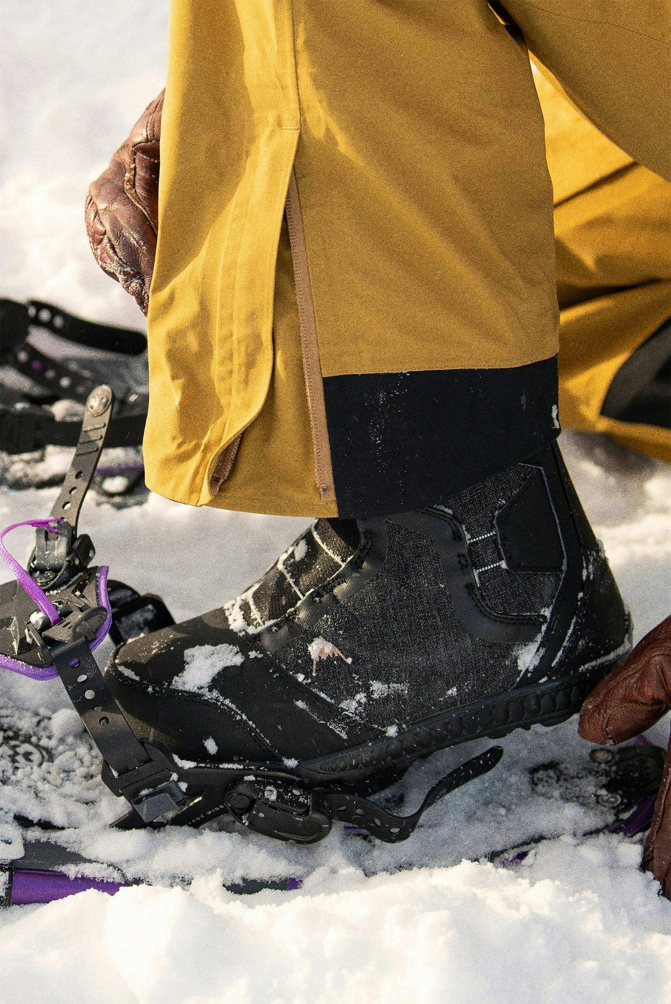 Product gallery image number 7 for product Mountaineer 30 In Snowshoes - Women's