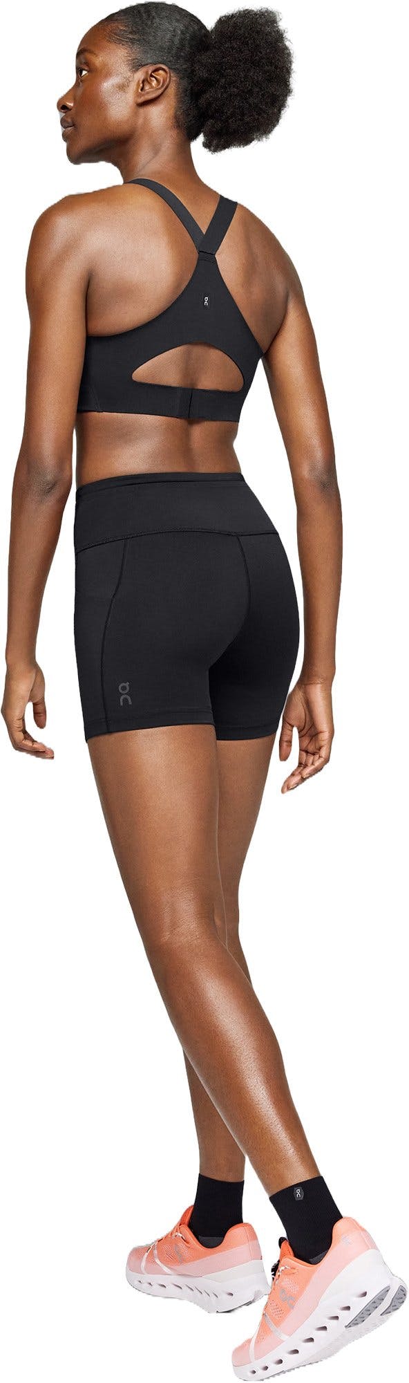 Numéro de l'image de la galerie de produits 2 pour le produit Short serré Performance - Femme